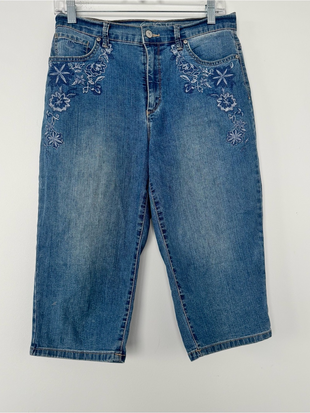 Gloria Vanderbilt Amanda Jeans Womens 6 Floral Embroidered Crop Capri Denim Y2K